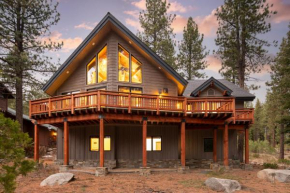 Coyote Moon by AvantStay Cabin WSauna Mins from DT Truckee NorthStar Truckee